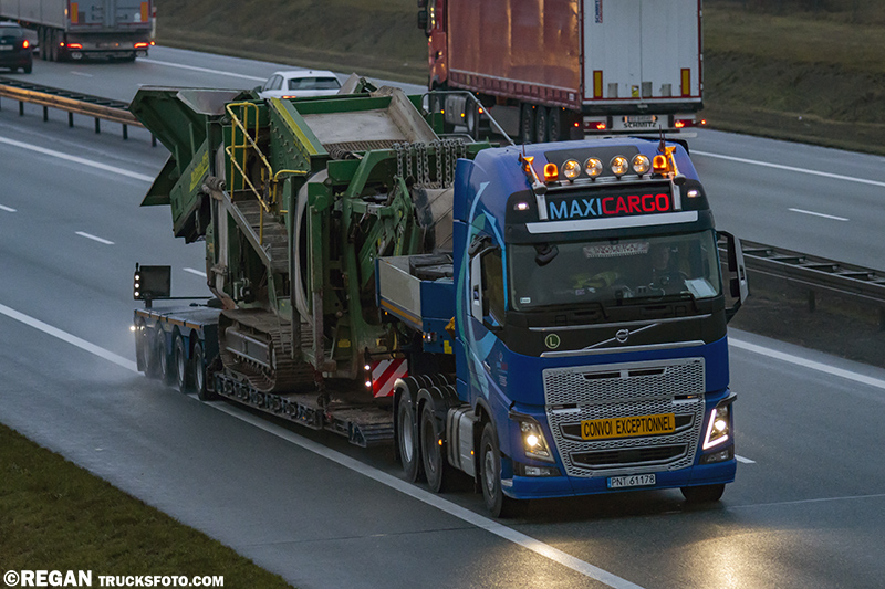 Volvo FH4 Maxi Cargo.jpg