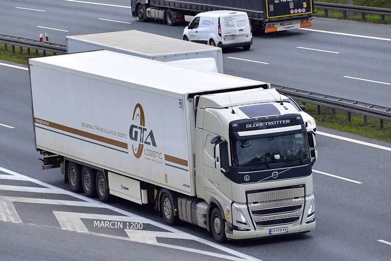 _DSC0772-crop-GTA Logistic-VOLVO FH V.JPG