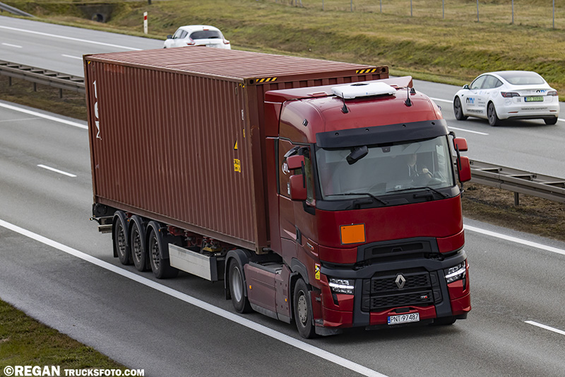 Renault range T - HTL.jpg