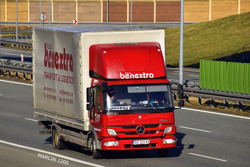 _DSC9399-crop-Benextra-Mercedes-Benz Atego.JPG