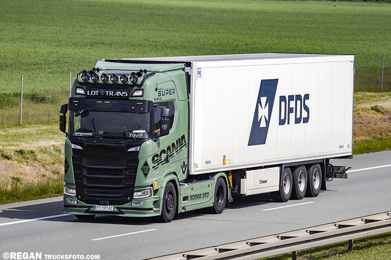 Scania S650 V8 - Lot Trans.jpg