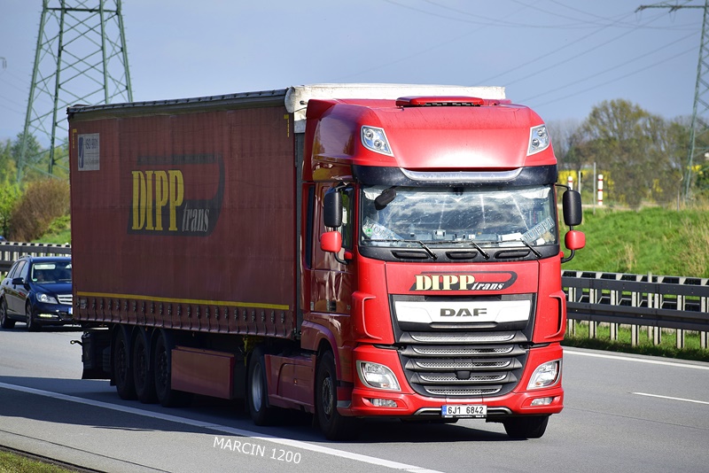 _DSC2193 DIPP TRANS-crop-DAF XF 106 II.JPG