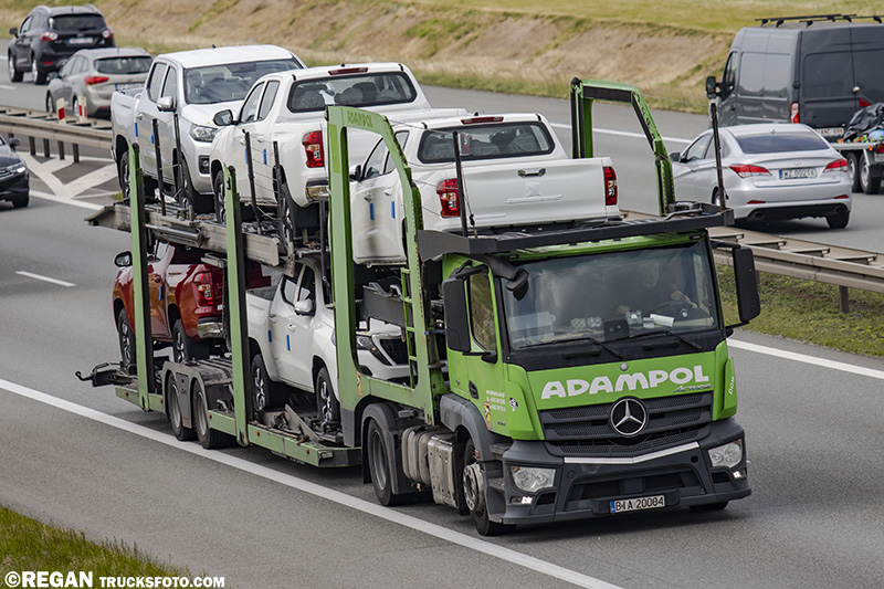Mercedes-Benz Actros Adampol.jpg