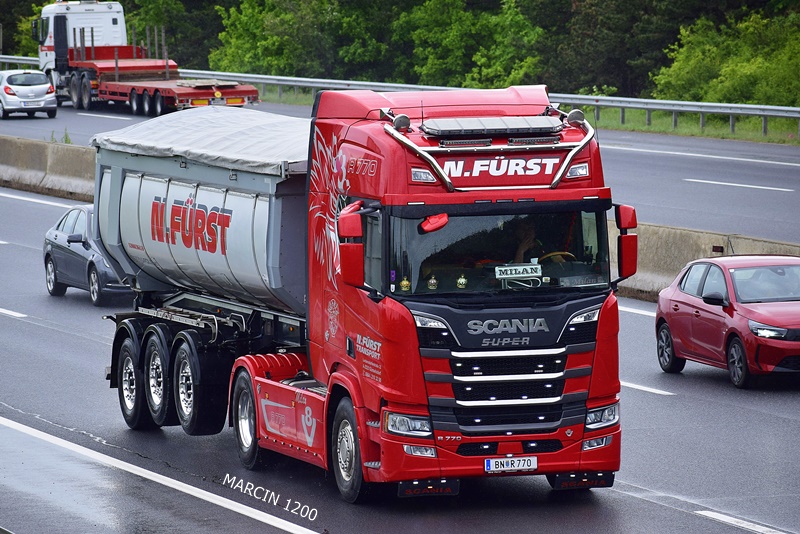 _DSC2994 N.FURST-crop-SCANIA R770 V8.JPG