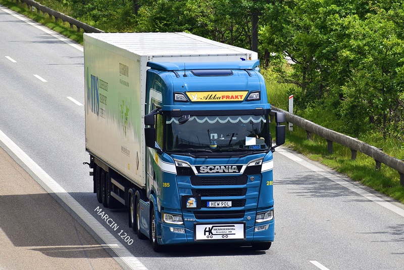 _DSC4781 AKKA FRAKT-crop-SCANIA S590 V8.JPG