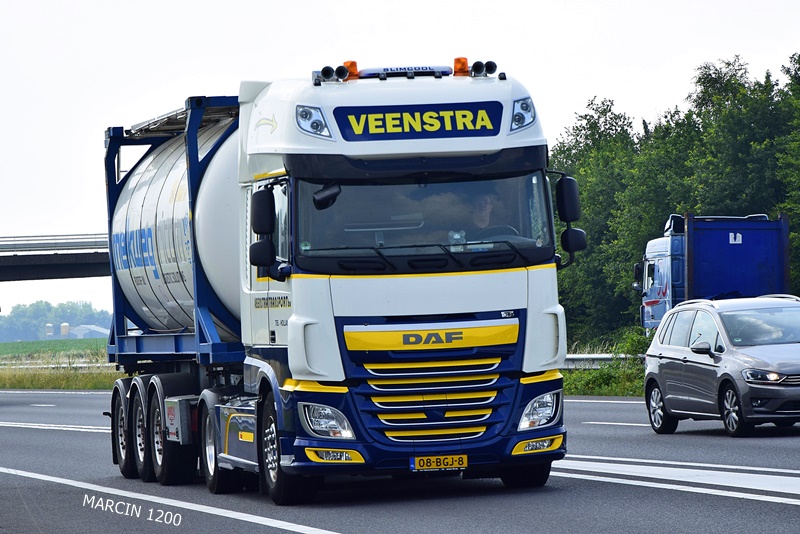 _DSC5257-crop-Veenstra-DAF XF 106.JPG