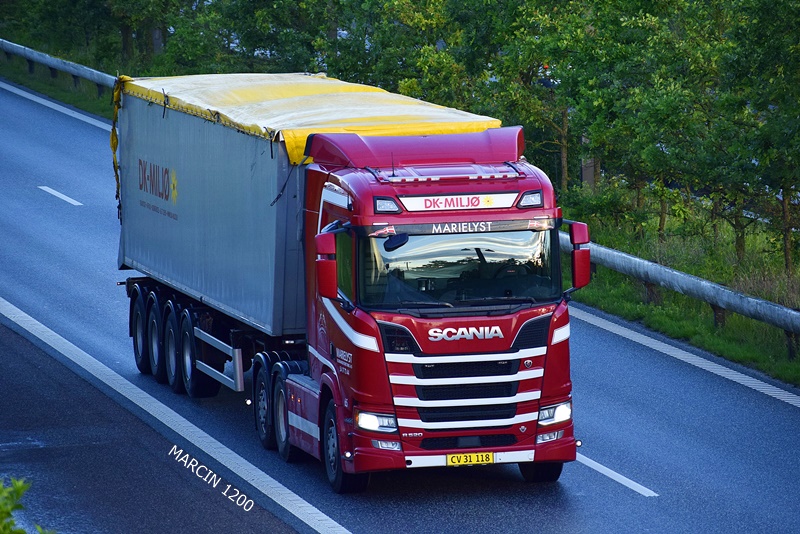 _DSC4141 DK-MILJO-crop-SCANIA R520 V8.JPG