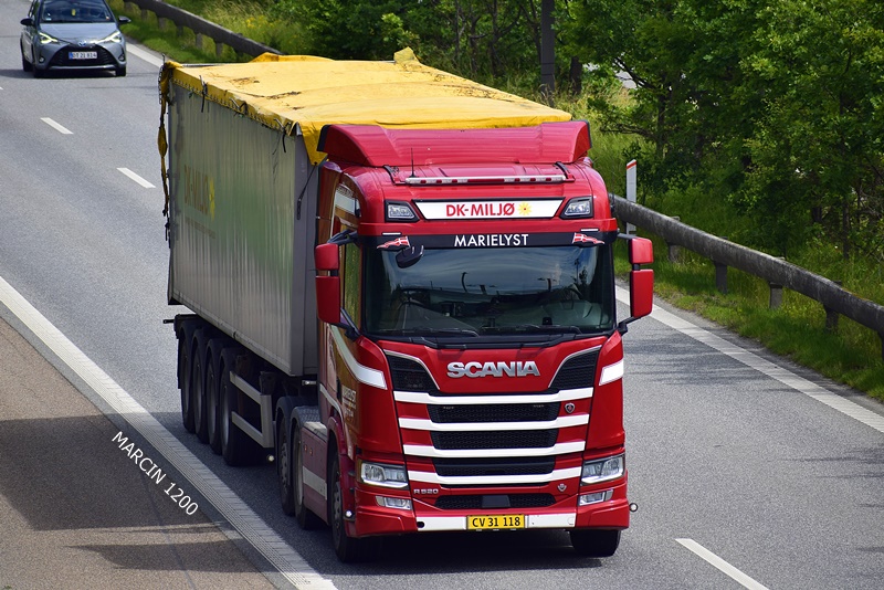 _DSC4847 DK-MILJO-crop-SCANIA R520 V8.JPG