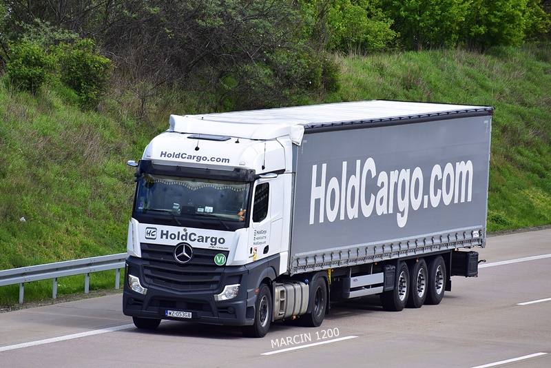 _DSC1700 HOLDCARGO-crop-Mercedes-Benz Actros MP5.JPG
