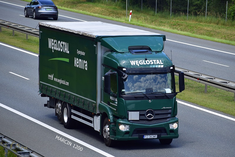 _DSC5085-crop-Mercedes-Benz Actros-Węglostal.JPG