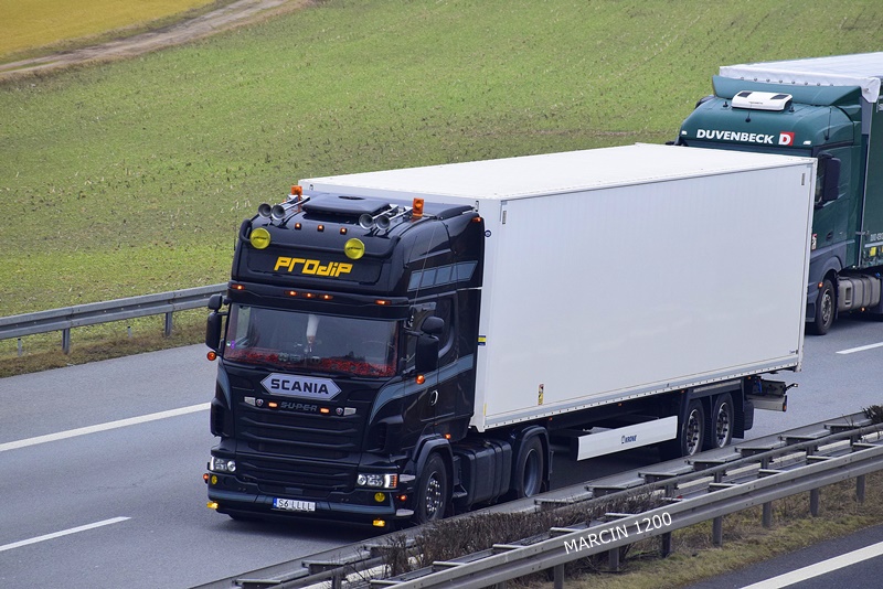 _DSC9757 PRODIP-crop-SCANIA RII.JPG