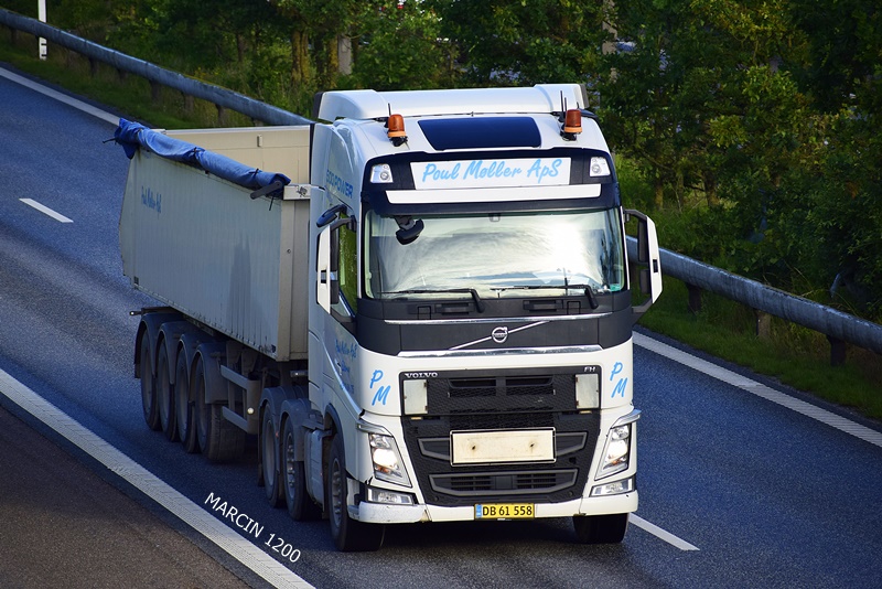 _DSC4255 POUL MOLLER-crop-Poul Moller-VOLVO FH IV.JPG