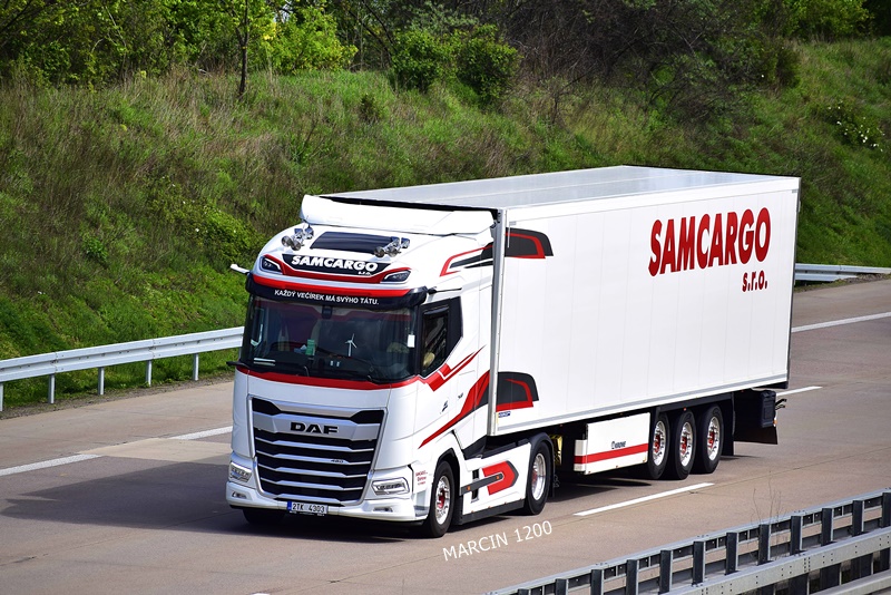 _DSC1490 SAMCARGO-crop-DAF XG.JPG