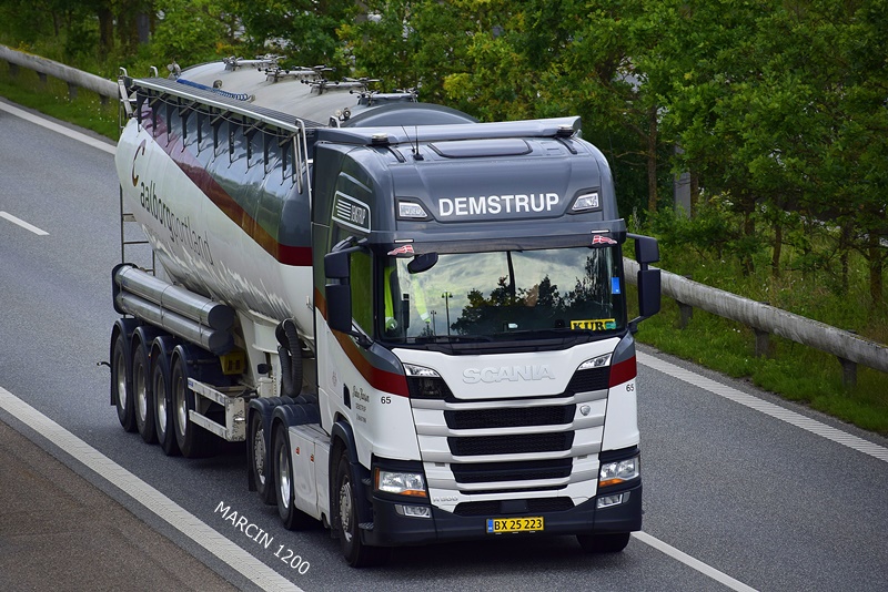 _DSC4471 DEMSTRUP-crop-SCANIA R500 NG.JPG