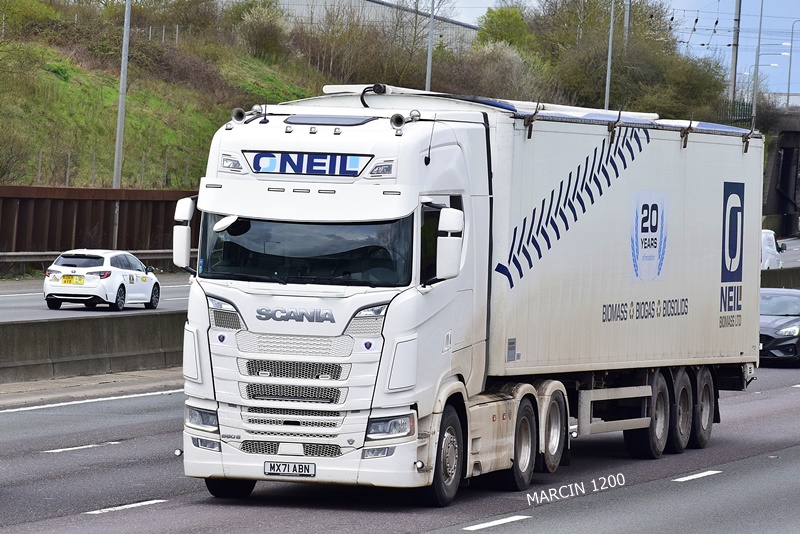 _DSC0629-crop-O J Neil -SCANIA S660 V8.JPG