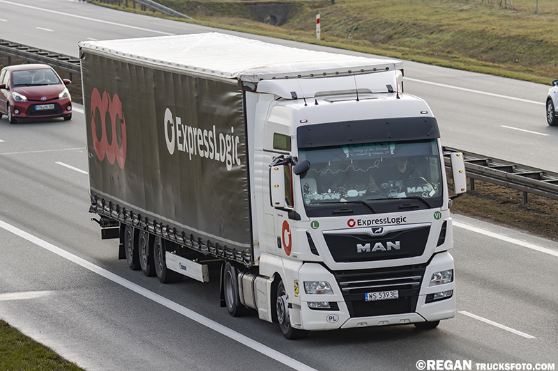 MAN TGX Express Logic.jpg
