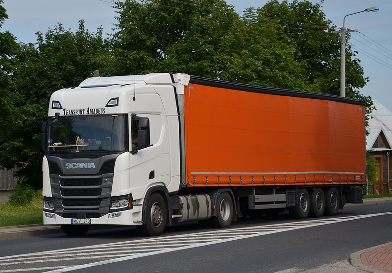 transport amadeus 1.JPG