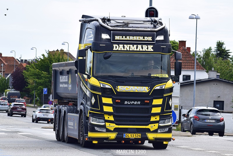 _DSC4882 MLLARSEN-crop-SCANIA R580 V8.JPG