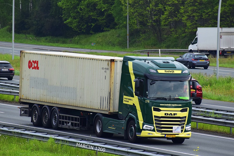 _DSC3739-crop-KOOLWIJK-DAF XG.JPG