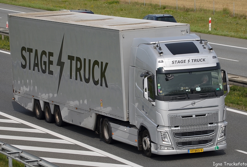 stagetruck.JPG