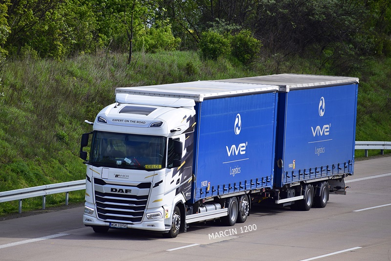 _DSC2641 VIVE-crop-DAF XF.JPG