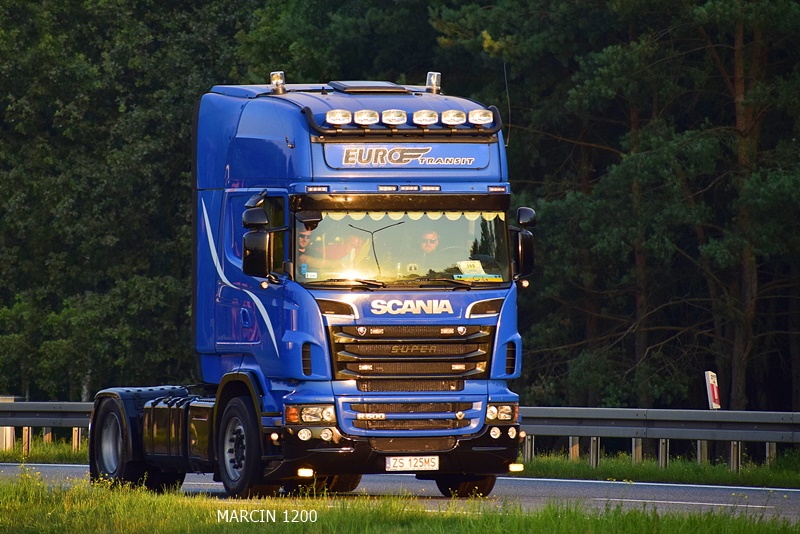 _DSC5668-crop-Euro-Transit-SCANIA RII 500 V8.JPG