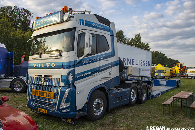 Volvo FH5 - Schoones.jpg