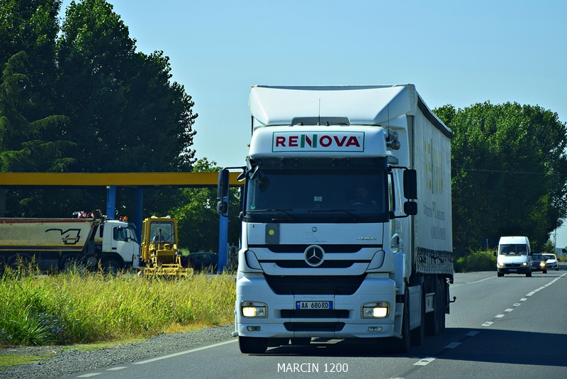 _DSC7452-crop-RENOVA-Mercedes-Benz Axor MP2.JPG