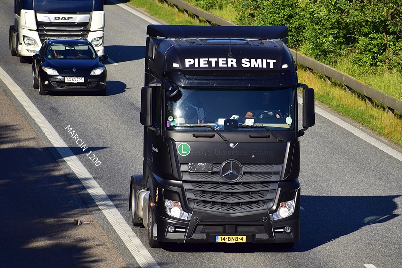 _DSC4986 PIETER SMIT-crop-ACTROS MPIV.JPG