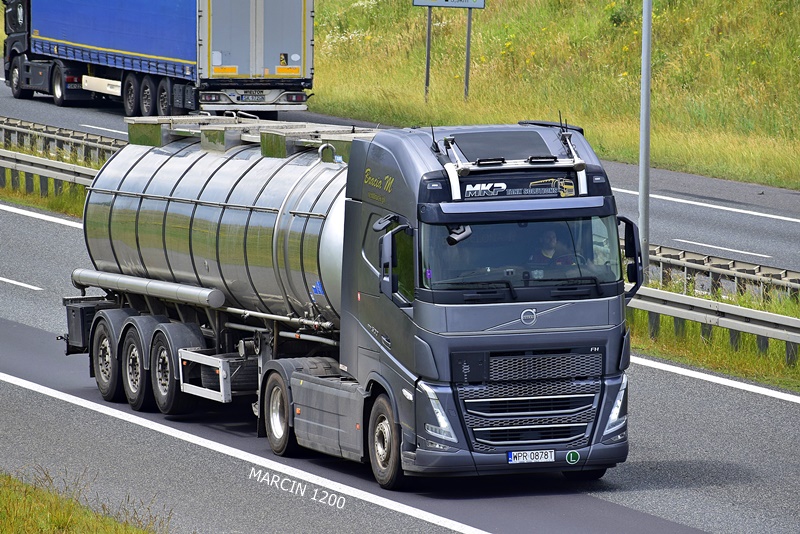 _DSC3824-crop-MKP TANK SOLUTIONS-VOLVO FH V.JPG