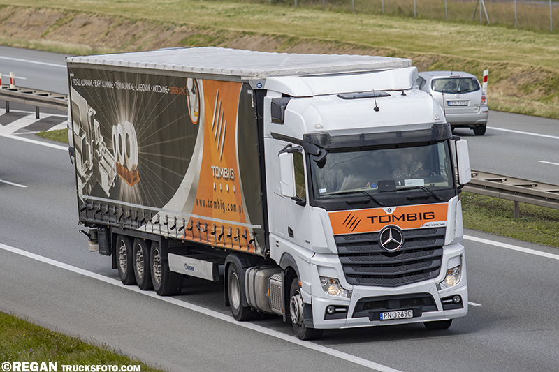 Mercedes-Benz Actros MP4 - Tombig.jpg