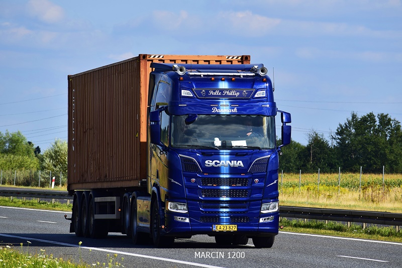 _DSC6274-crop-SCANIA R NG-Palle Phillip.JPG