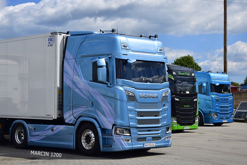 _DSC6294-crop-Martin Pakos-SCANIA S530 V8.JPG