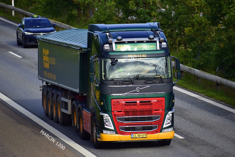 _DSC4327 FAS-crop-VOLVO FH IV.JPG
