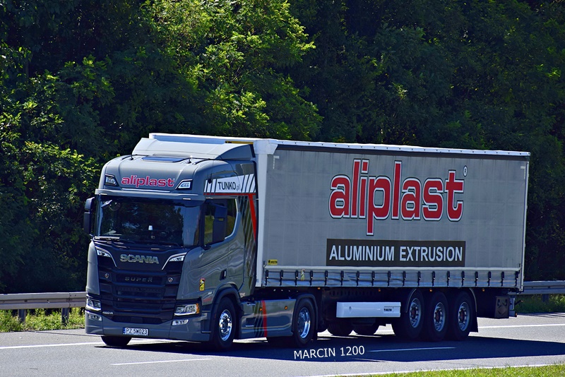 _DSC6304-crop-ALIPLAST-TUNKO-SCANIA R460 SUPER.JPG