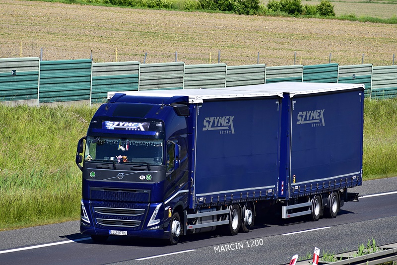 _DSC3385-crop-SZYMEX-VOLVO FH V.JPG