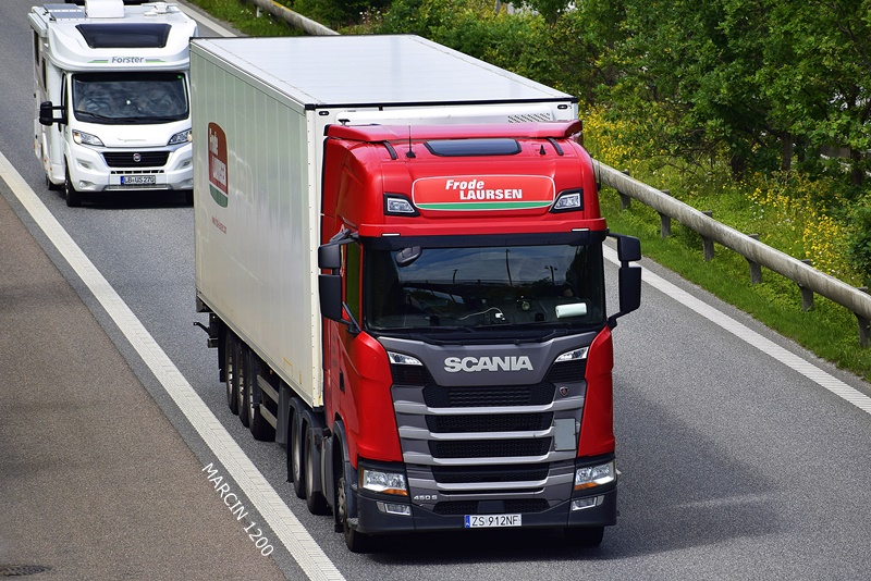 _DSC4615 FRODE LAURSEN-crop-SCANIA S450.JPG