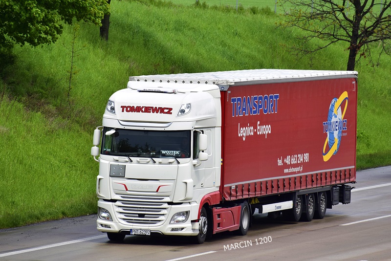 _DSC6880-crop-TOMKIEWICZ-DAF XF 106 II.JPG