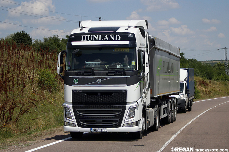 Volvo FH4 Hunland.jpg