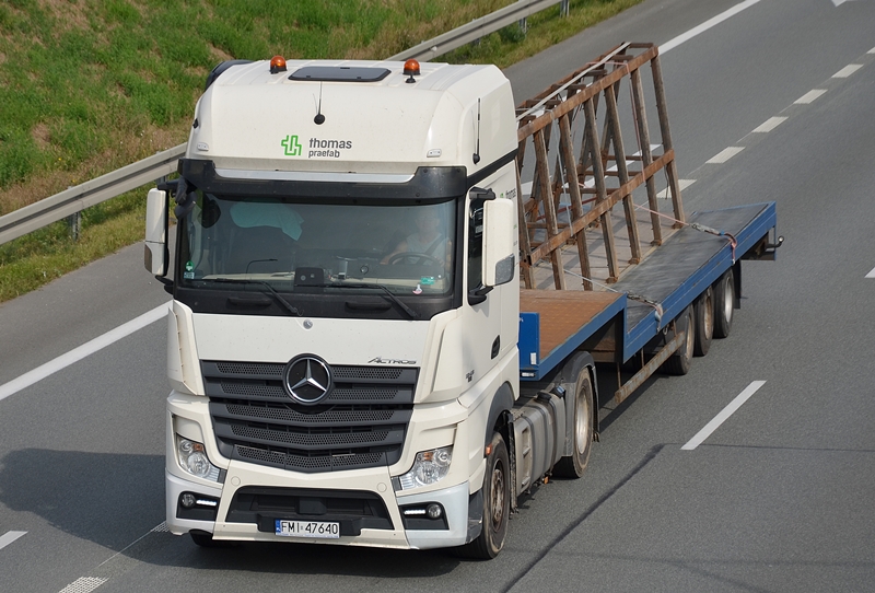 thomas praefab 1.JPG