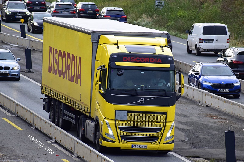 _DSC8229-crop-DISCORDIA-VOLVO FH V.JPG