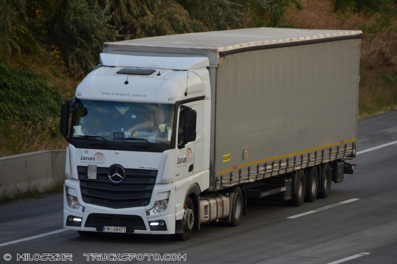 Actros MP4_Janas_1305.JPG