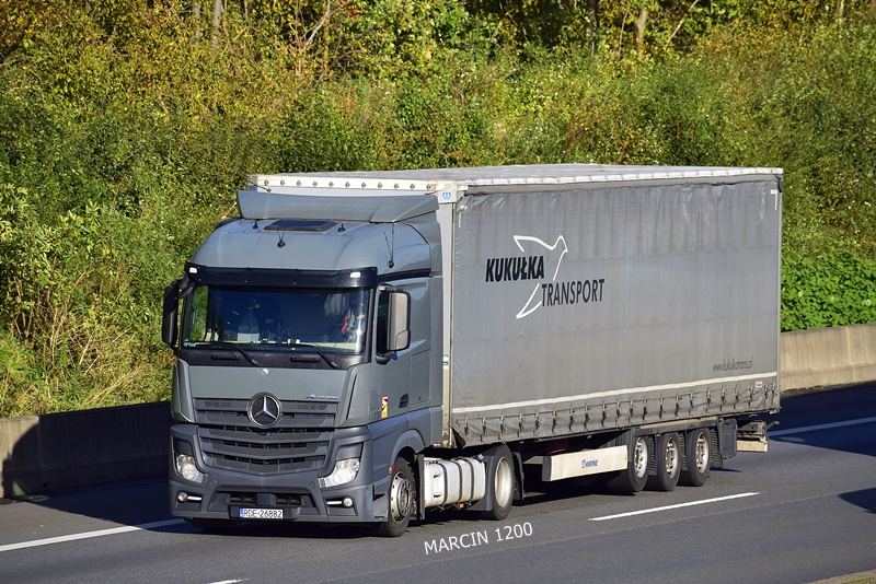 _DSC8178 KUKUŁA-crop-Mercedes-Benz Actros MP5.JPG
