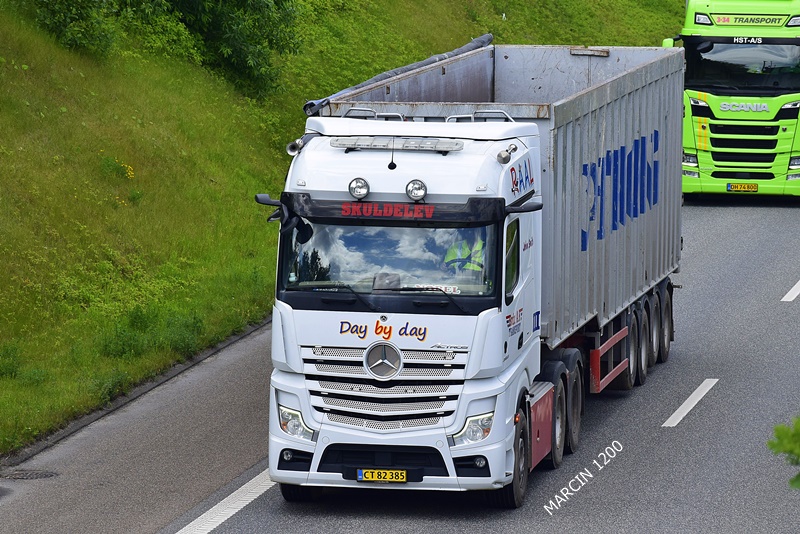 _DSC4527 BRDR.A.R-crop- Mercedes-Benz Actros MP5.JPG