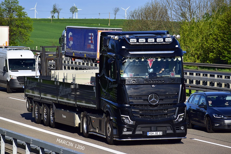 _DSC2421 BEHRENS-crop-Mercedes-Benz ActrosL MP5.JPG