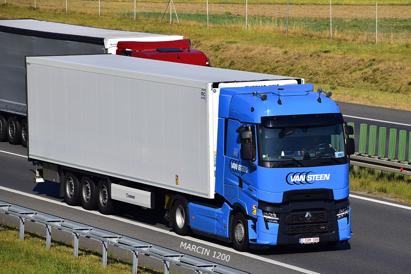 _DSC6705-crop-Van Steen-Renault Range T Evo.JPG
