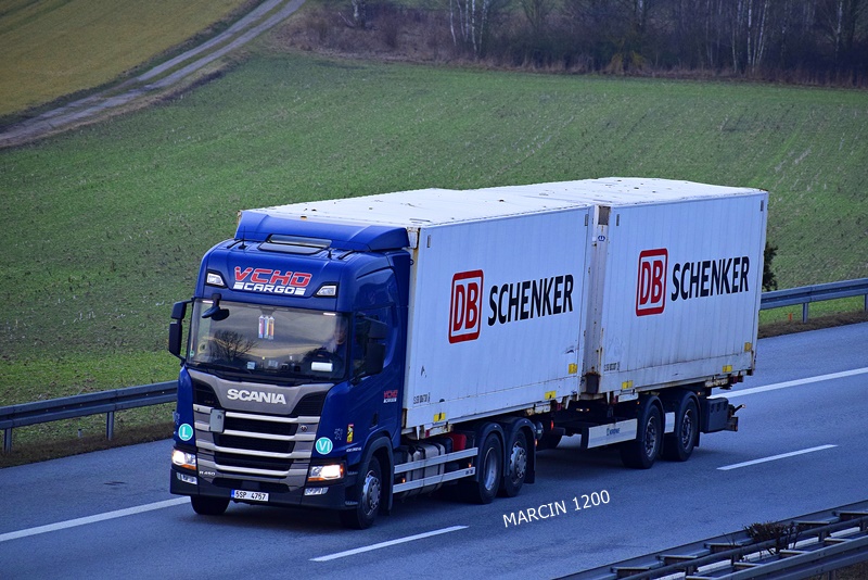 _DSC9432 VCHD CARGO-crop-SCANIA R450 NG.JPG