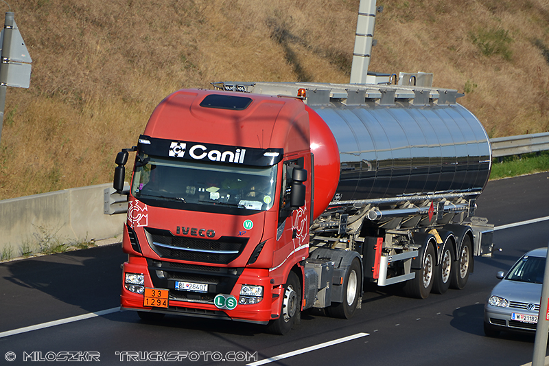 Iveco Stralis Hi-Way_Canil_1188.JPG