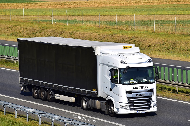 _DSC6701-crop-KAR-TRANS-DAF XG.JPG