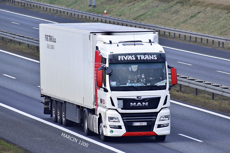_DSC4604-crop-Fivas Trans-MAN TGX.JPG